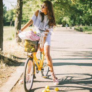 Park outfit and yellow bike